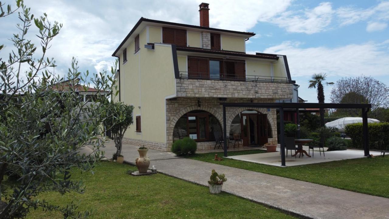 Apartments Krnjic Umag Ngoại thất bức ảnh
